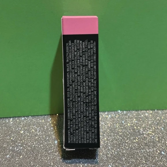 BNIB! MAC Amplified Crème Lipstick in SAINT GERMAIN 117 💄💖 - Picture 6 of 8